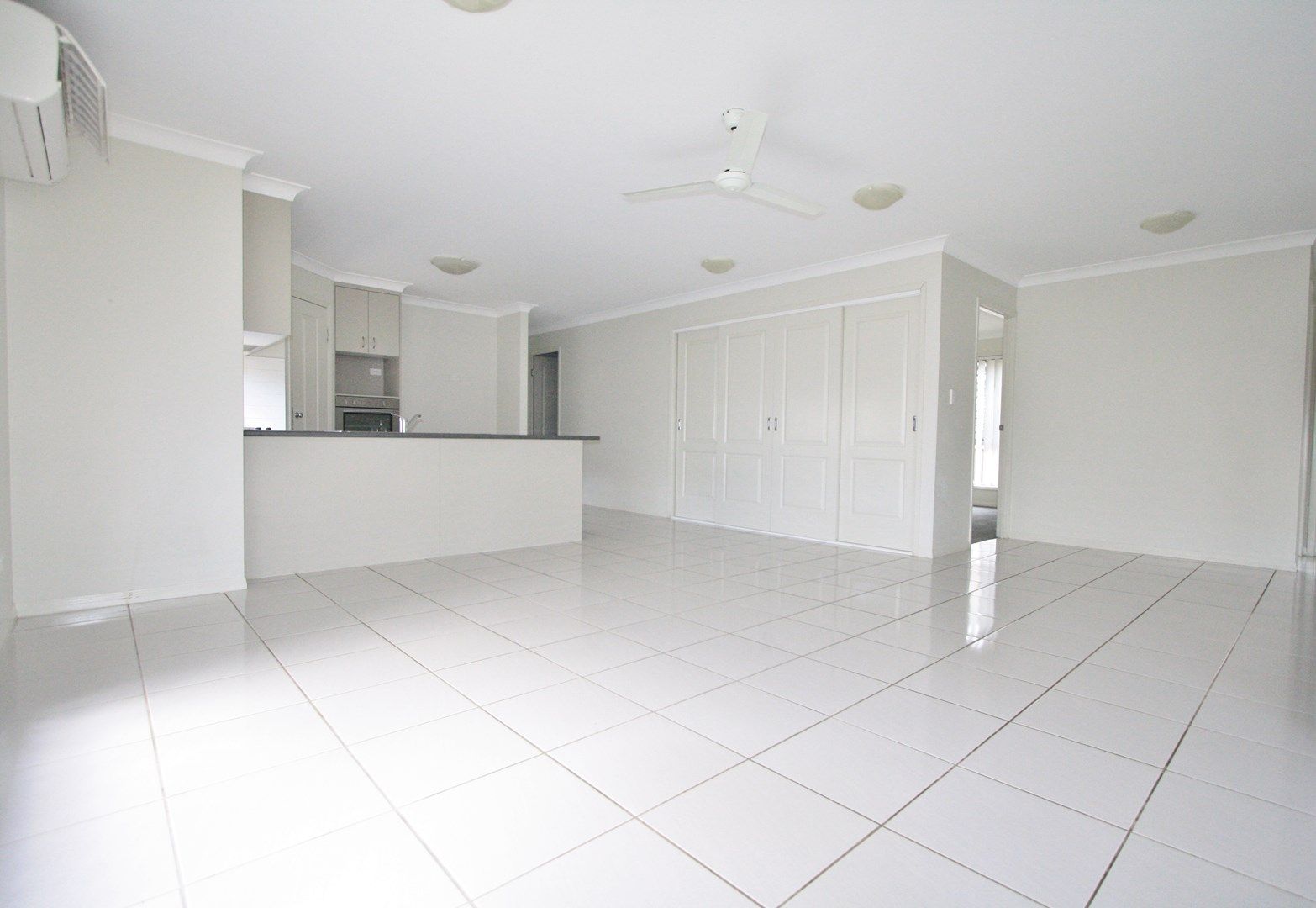 81 Cardena Drive, Augustine Heights QLD 4300, Image 2