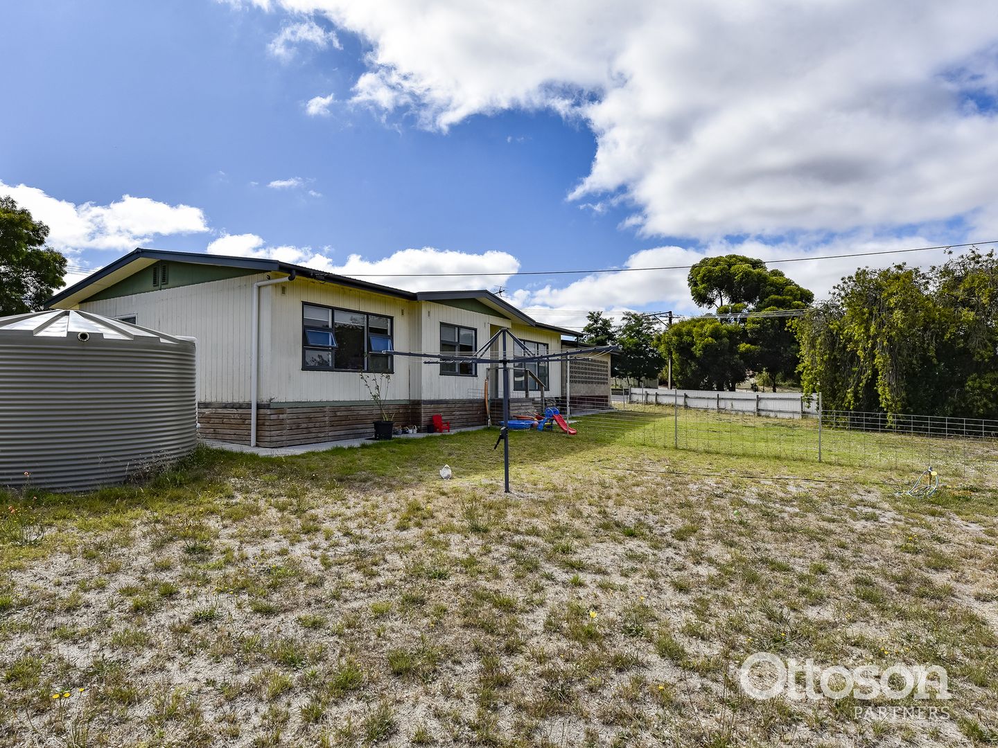 27 Fordham Avenue, Naracoorte SA 5271, Image 2