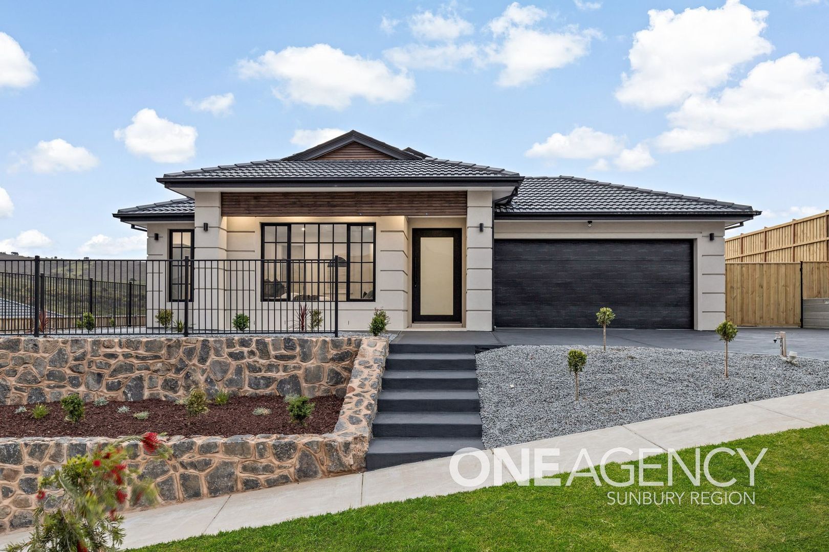 10 Fellview Crescent, Sunbury VIC 3429, Image 1