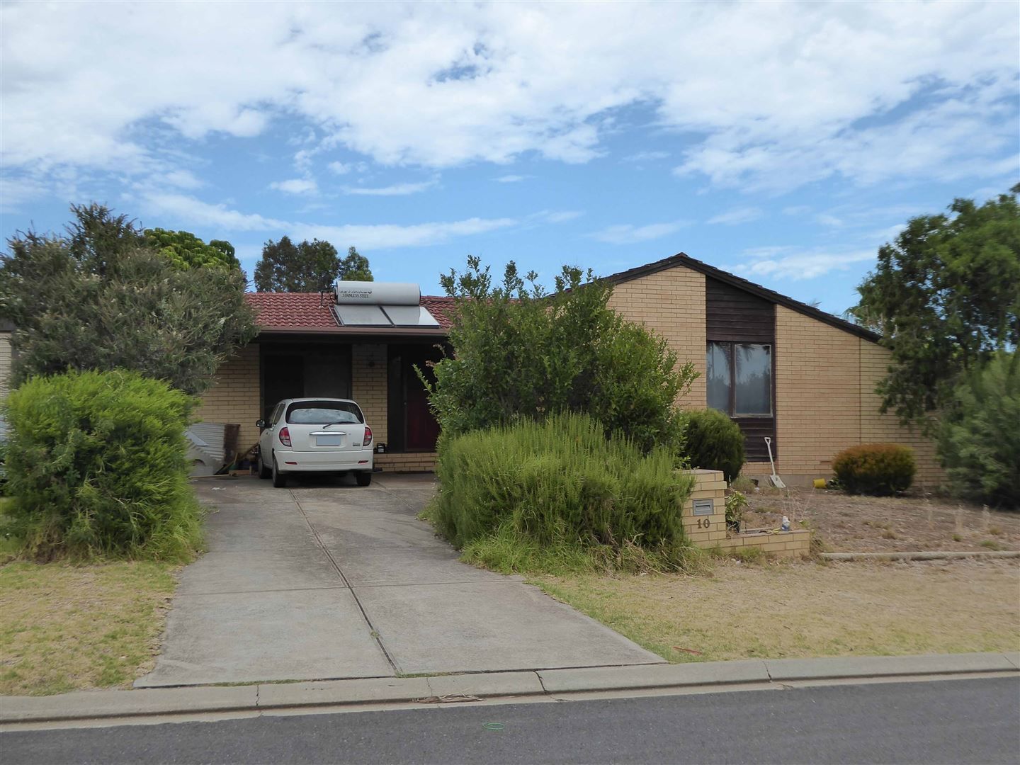 10 Coorara Court, Craigmore SA 5114, Image 0