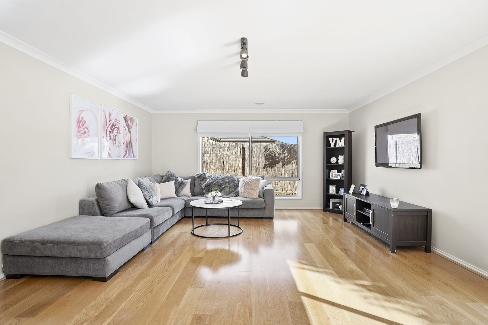 42 CURTAIN DRIVE, Leopold VIC 3224, Image 2