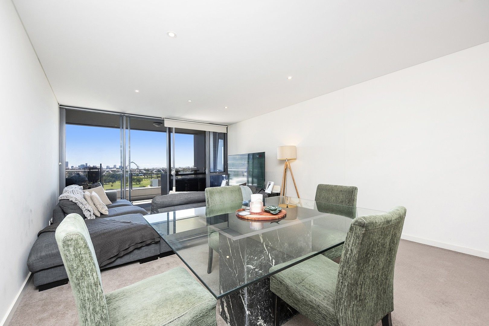 2 bedrooms Apartment / Unit / Flat in 602/2 Oldfield Street BURSWOOD WA, 6100