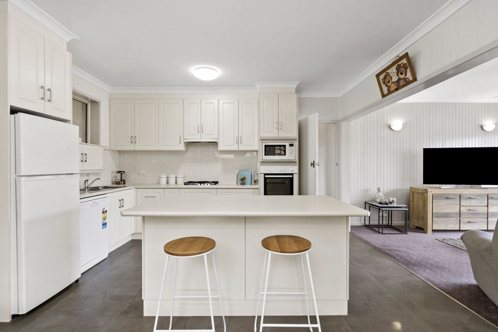 10 Vega Court, Newcomb VIC 3219, Image 1