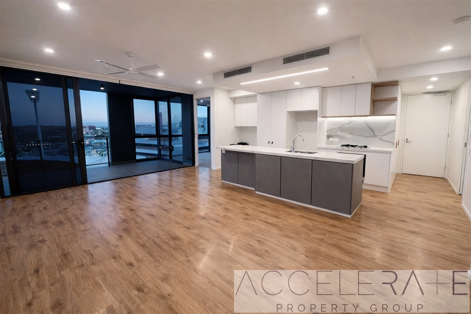 Level 14/18 Duke Street, Kangaroo Point QLD 4169