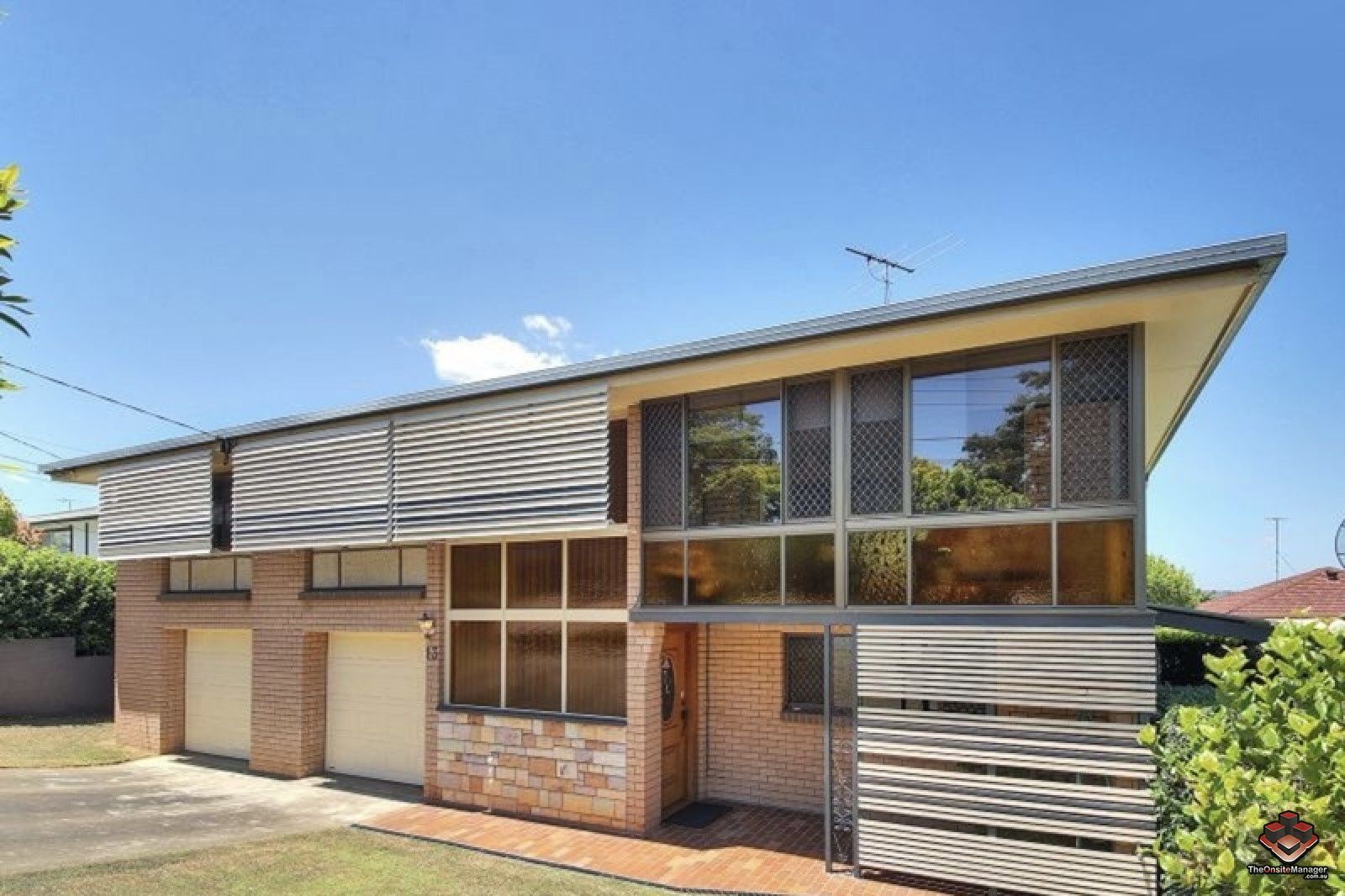 4 bedrooms House in 13 Genoa Street MACGREGOR QLD, 4109