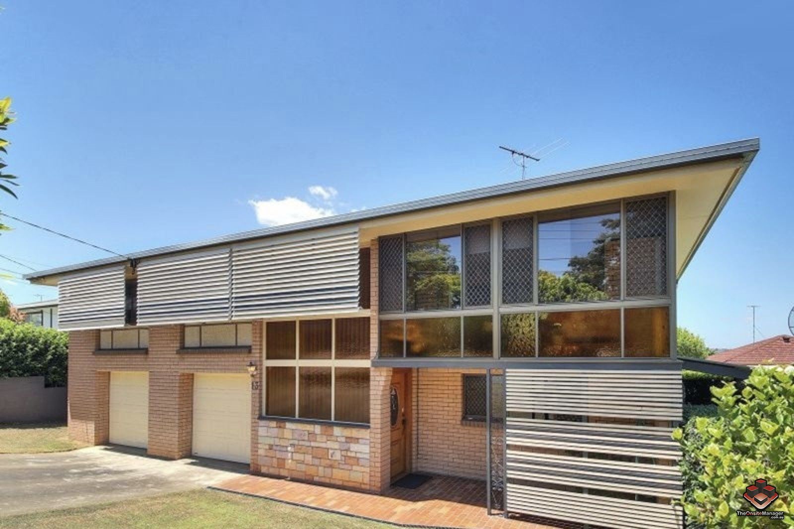 4 bedrooms House in 13 Genoa Street MACGREGOR QLD, 4109