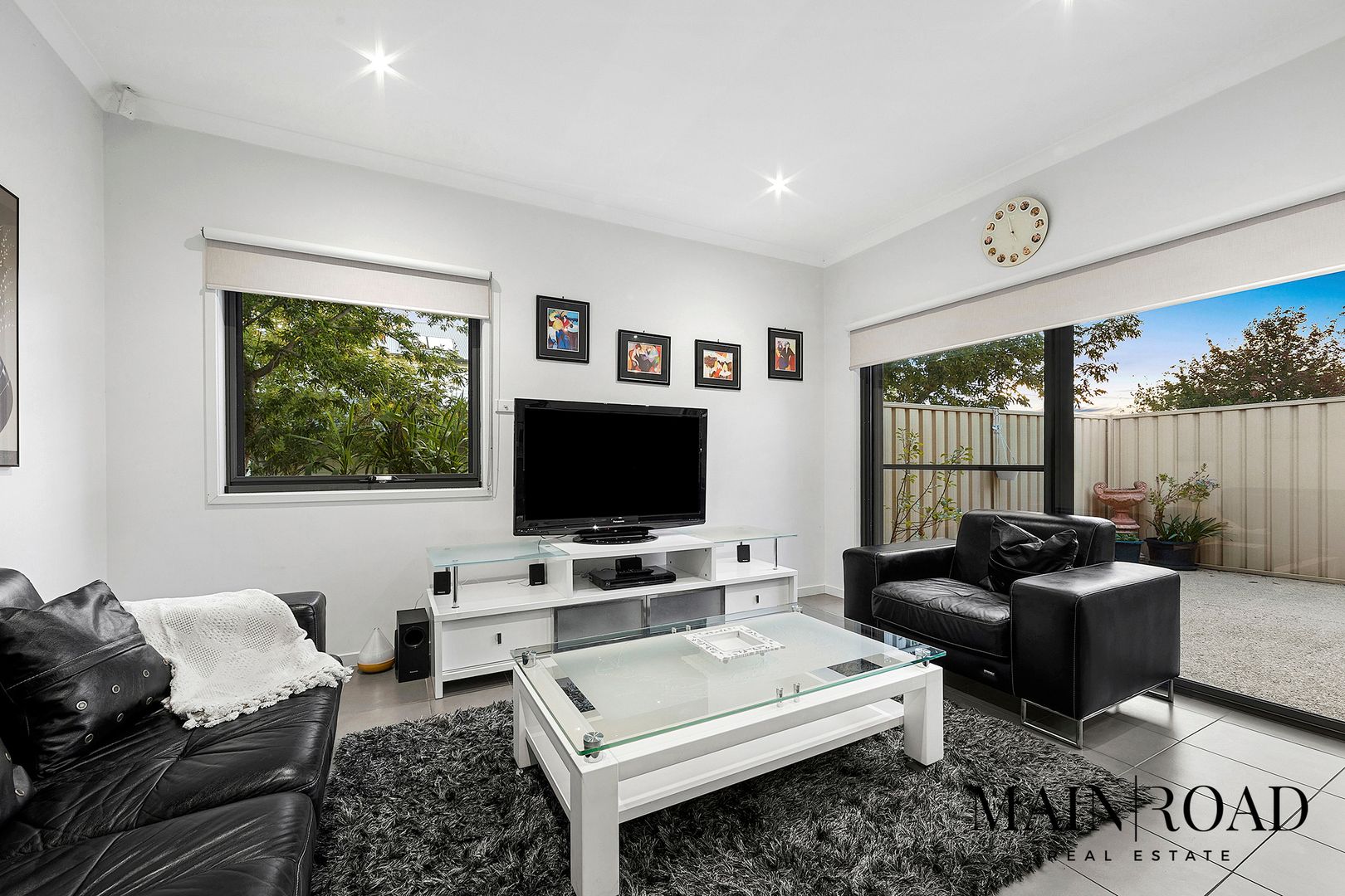 15 Elsternwick Street, Caroline Springs VIC 3023, Image 1