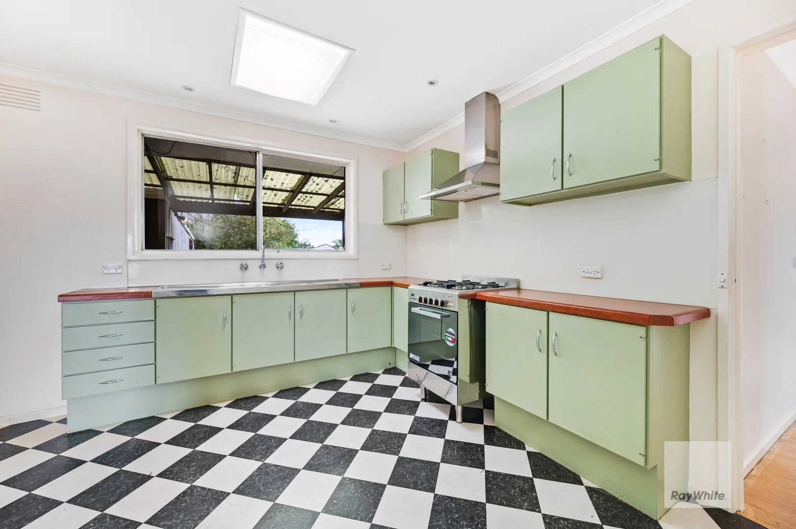 Additional image 8 of 24 Katrina Drive, Gladstone Park VIC 3043