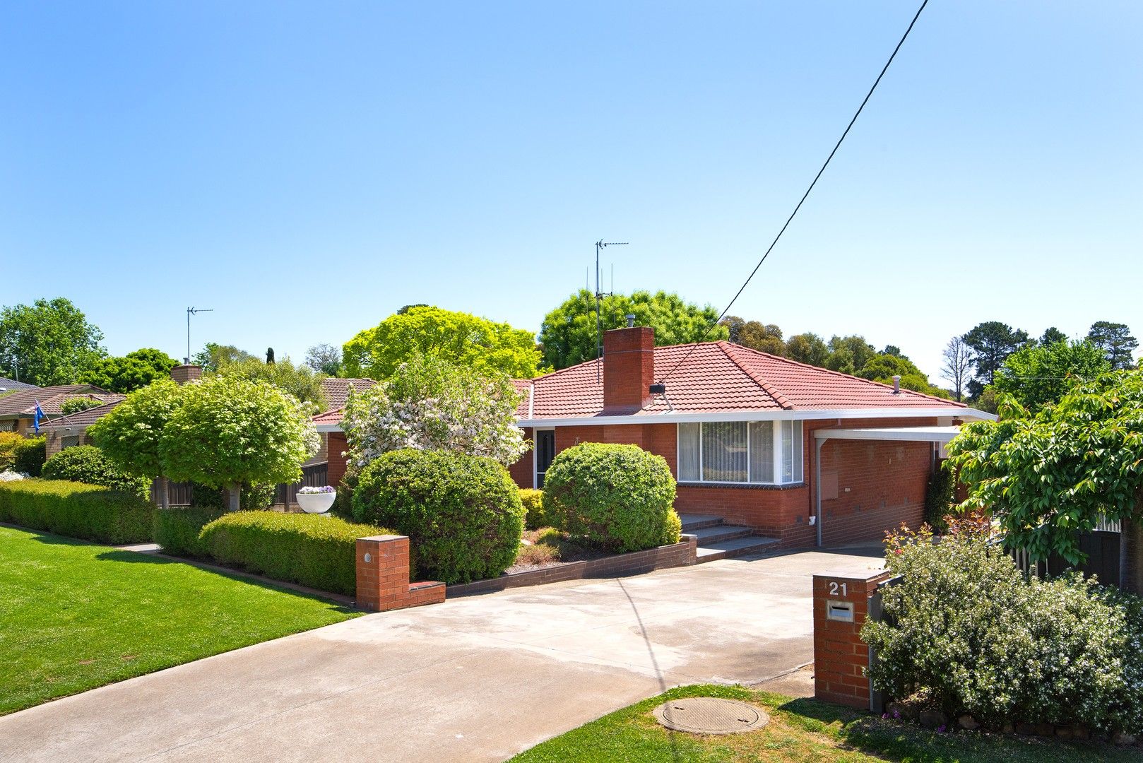 4 bedrooms House in 21 Gainsborough Street CASTLEMAINE VIC, 3450
