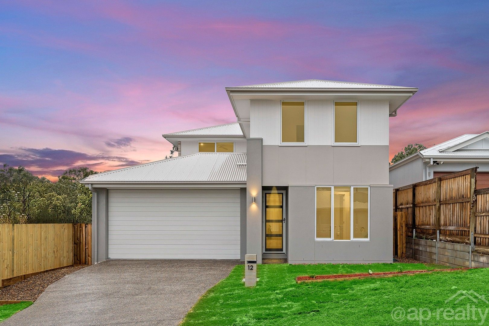 5 bedrooms House in 12 Endeavour Crescent PALLARA QLD, 4110