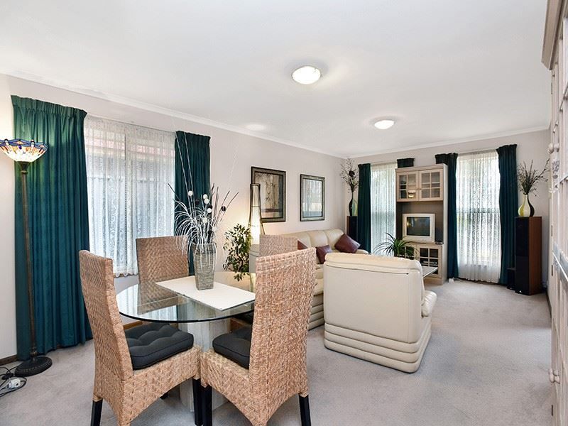 4 Nassau Court, Seaford Rise SA 5169, Image 2