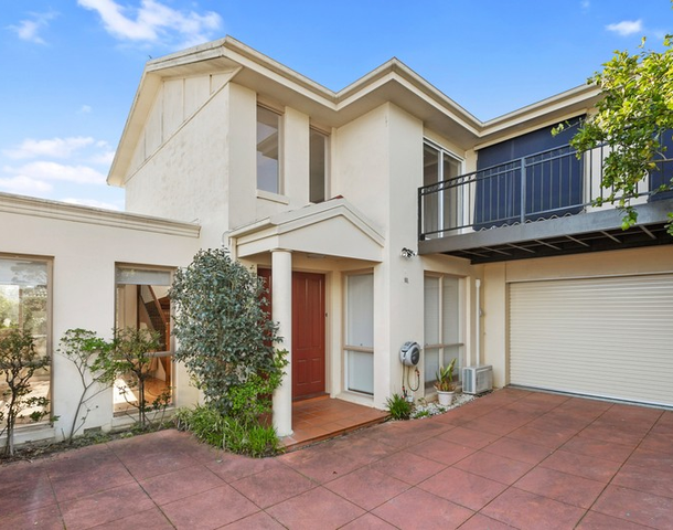 2/45 Dega Avenue, Bentleigh East VIC 3165