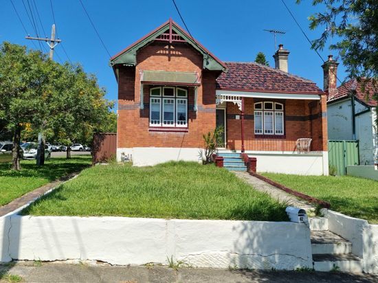 2 bedrooms House in 42A Mac Arthur Parade DULWICH HILL NSW, 2203