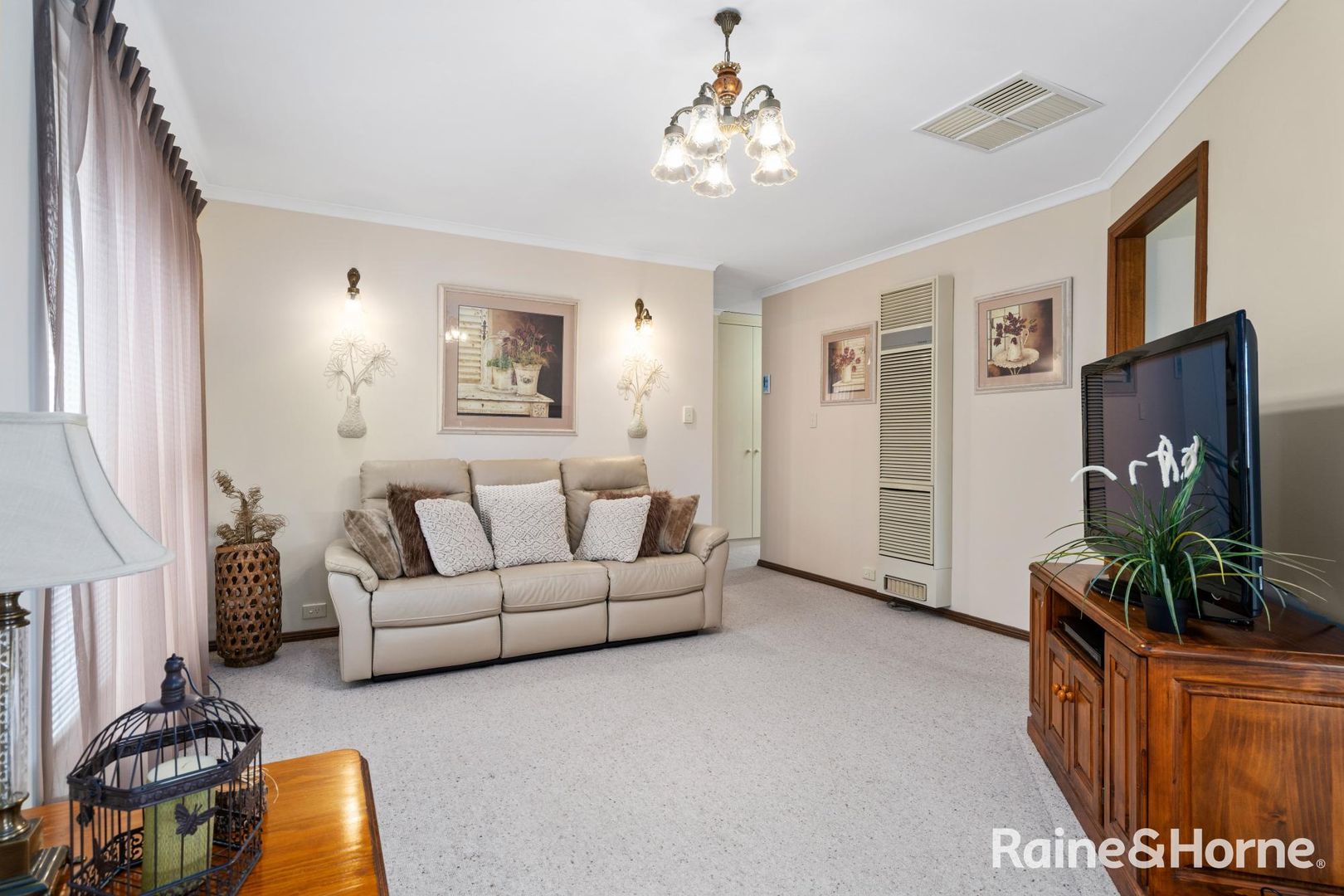 8 Zabica Avenue, Woodcroft SA 5162, Image 2