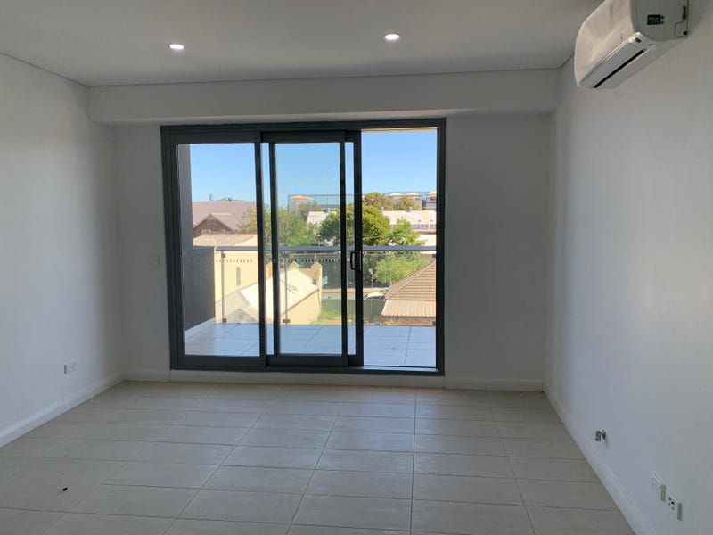 1 bedrooms Apartment / Unit / Flat in 303/18 Harrow Rd AUBURN NSW, 2144