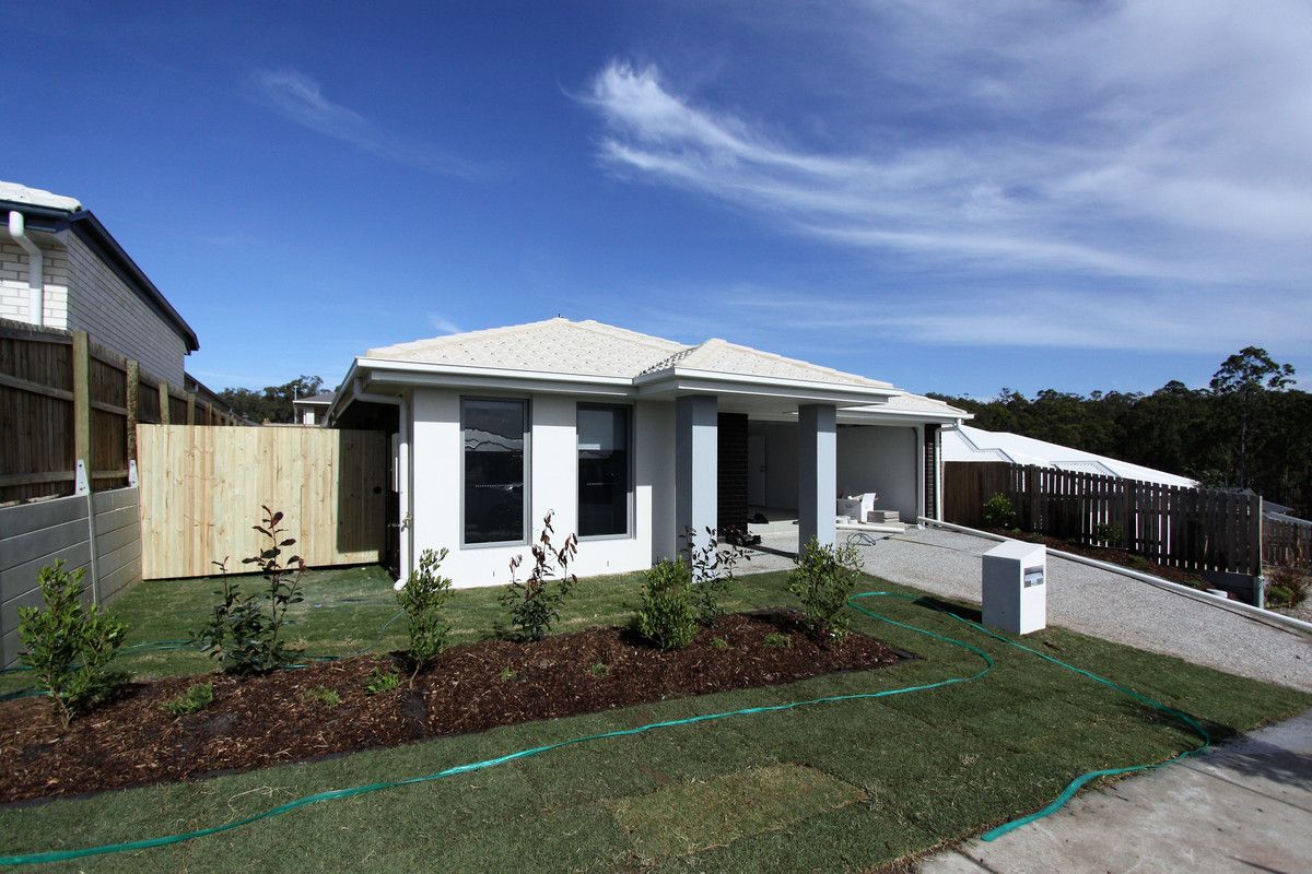 4 bedrooms House in 46 Woodline Drive SPRING MOUNTAIN QLD, 4300