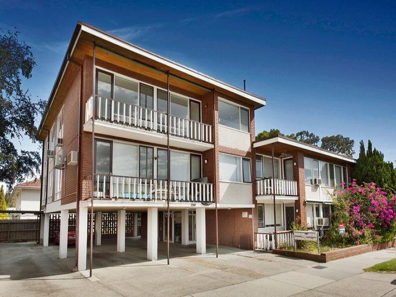 2 bedrooms Apartment / Unit / Flat in 2/200 Glen Eira Road ELSTERNWICK VIC, 3185