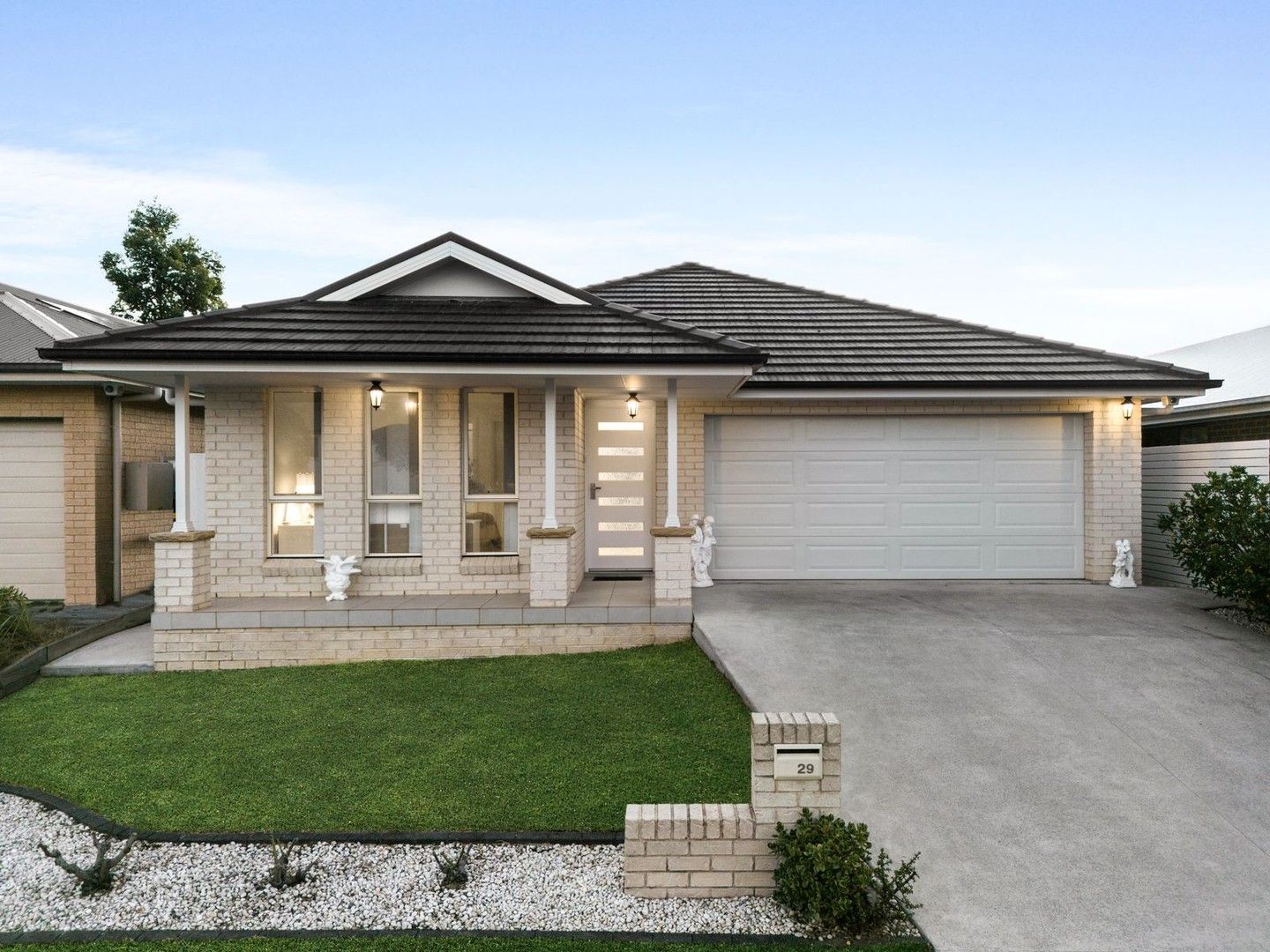 4 bedrooms House in 29 Murphy Street ORAN PARK NSW, 2570