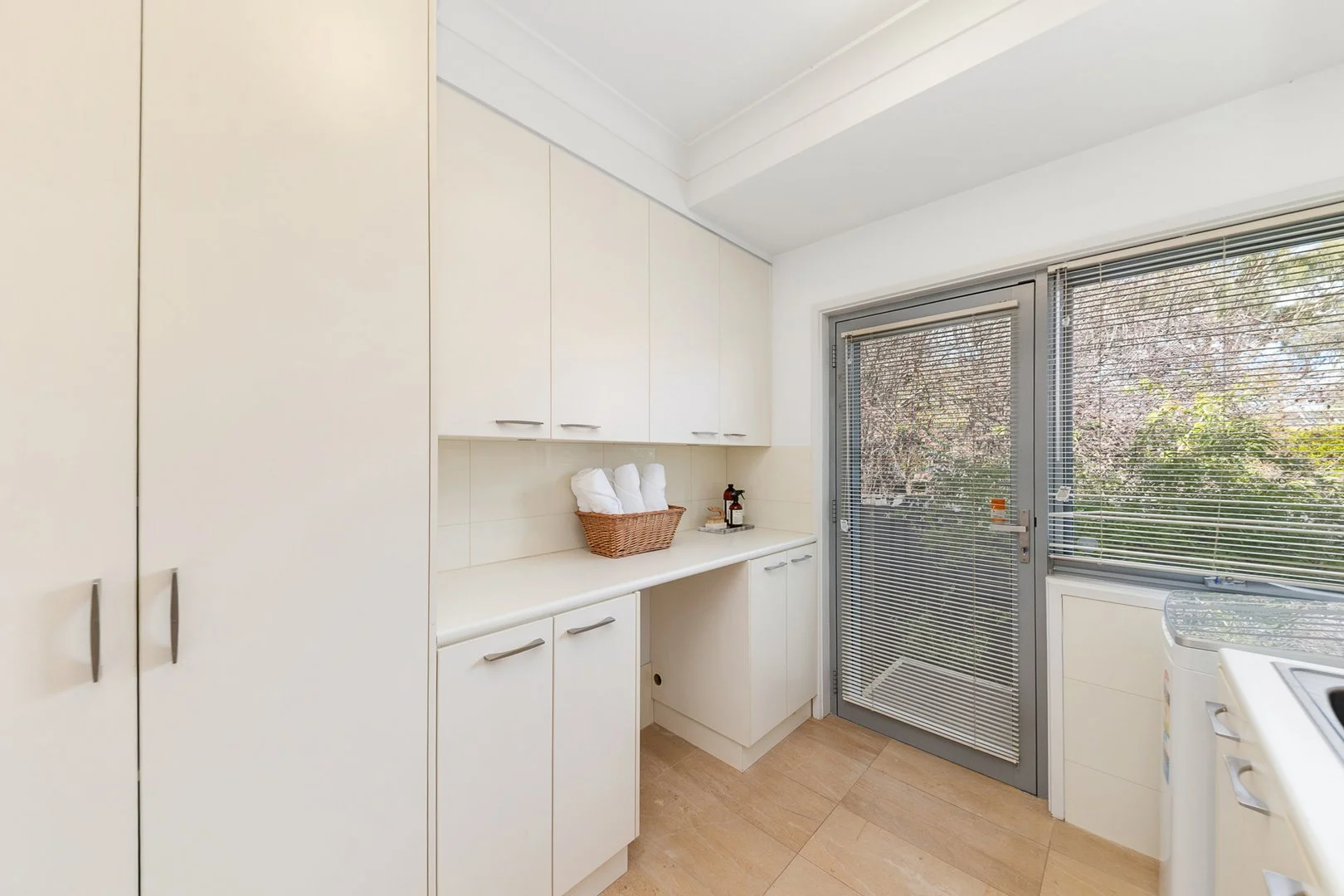 Additional image 33 of 10 Glossop Crescent, Campbell ACT 2612