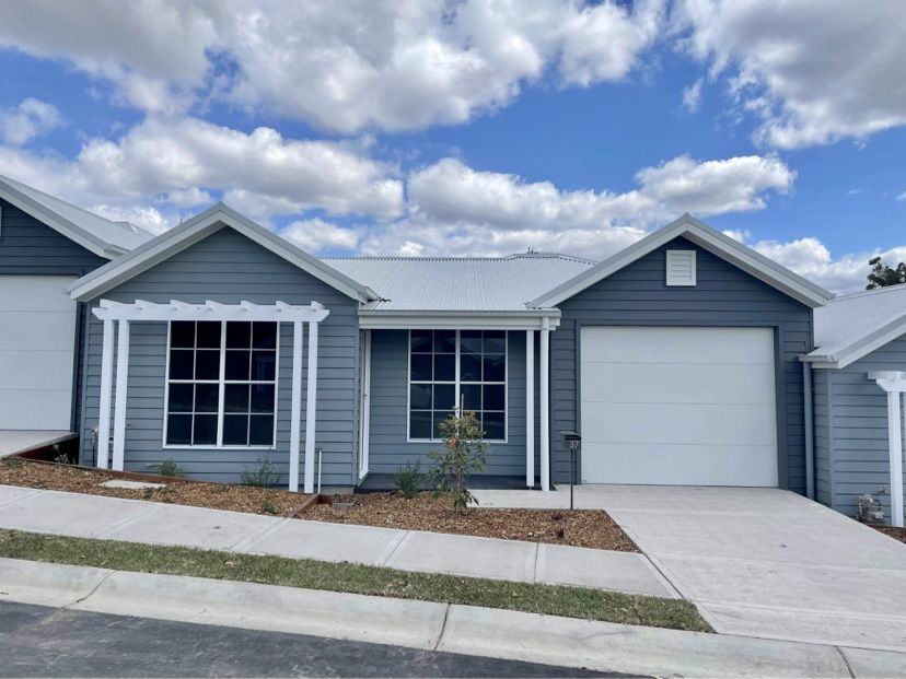 3 bedrooms House in 37 Magpie Avenue ELERMORE VALE NSW, 2287