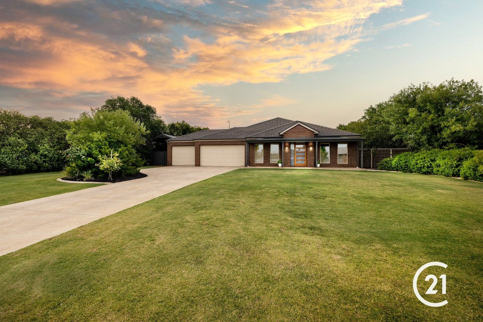 4 bedrooms House in 17 Shiraz Court MOAMA NSW, 2731
