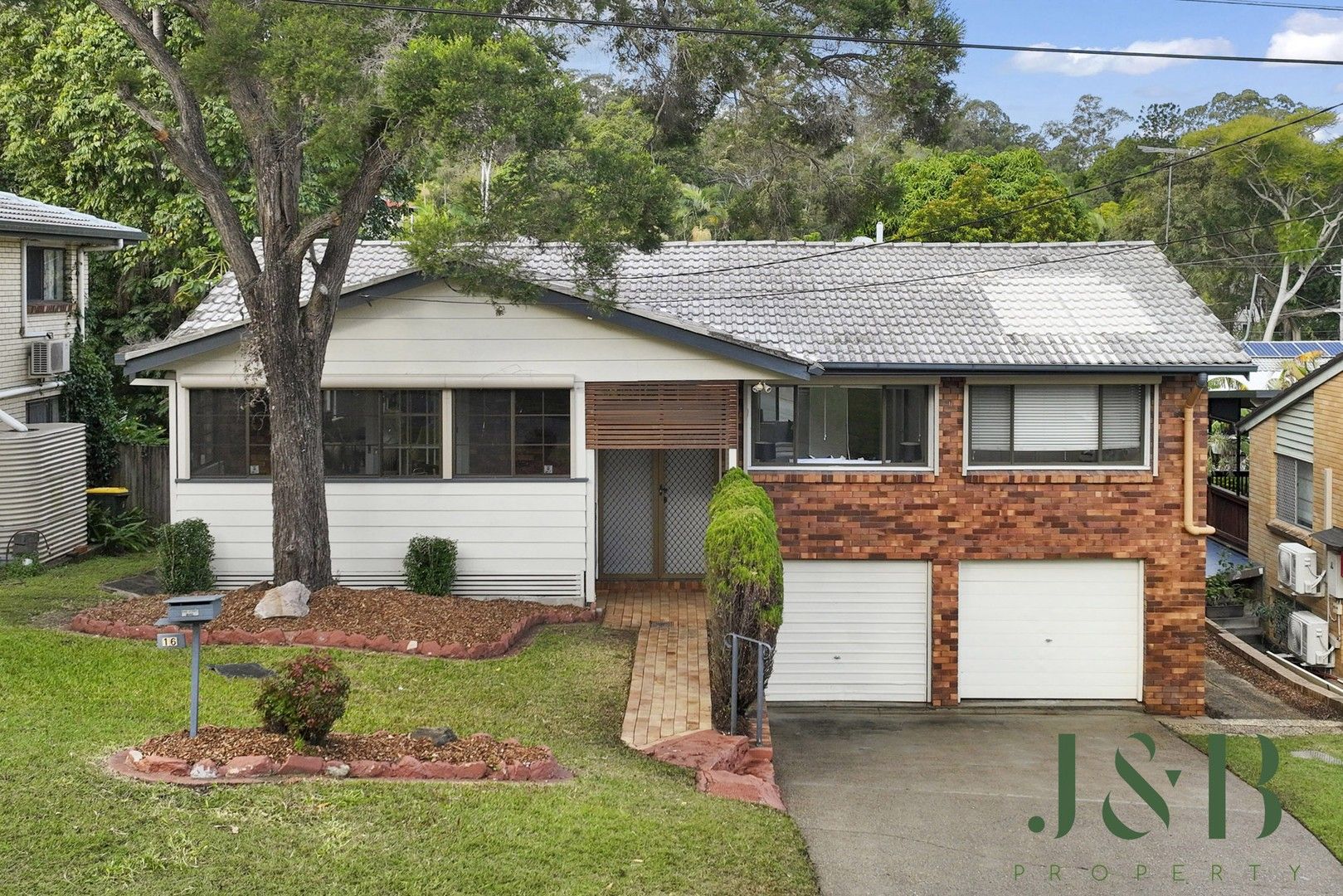 3 bedrooms House in 16 Furlong Street INDOOROOPILLY QLD, 4068