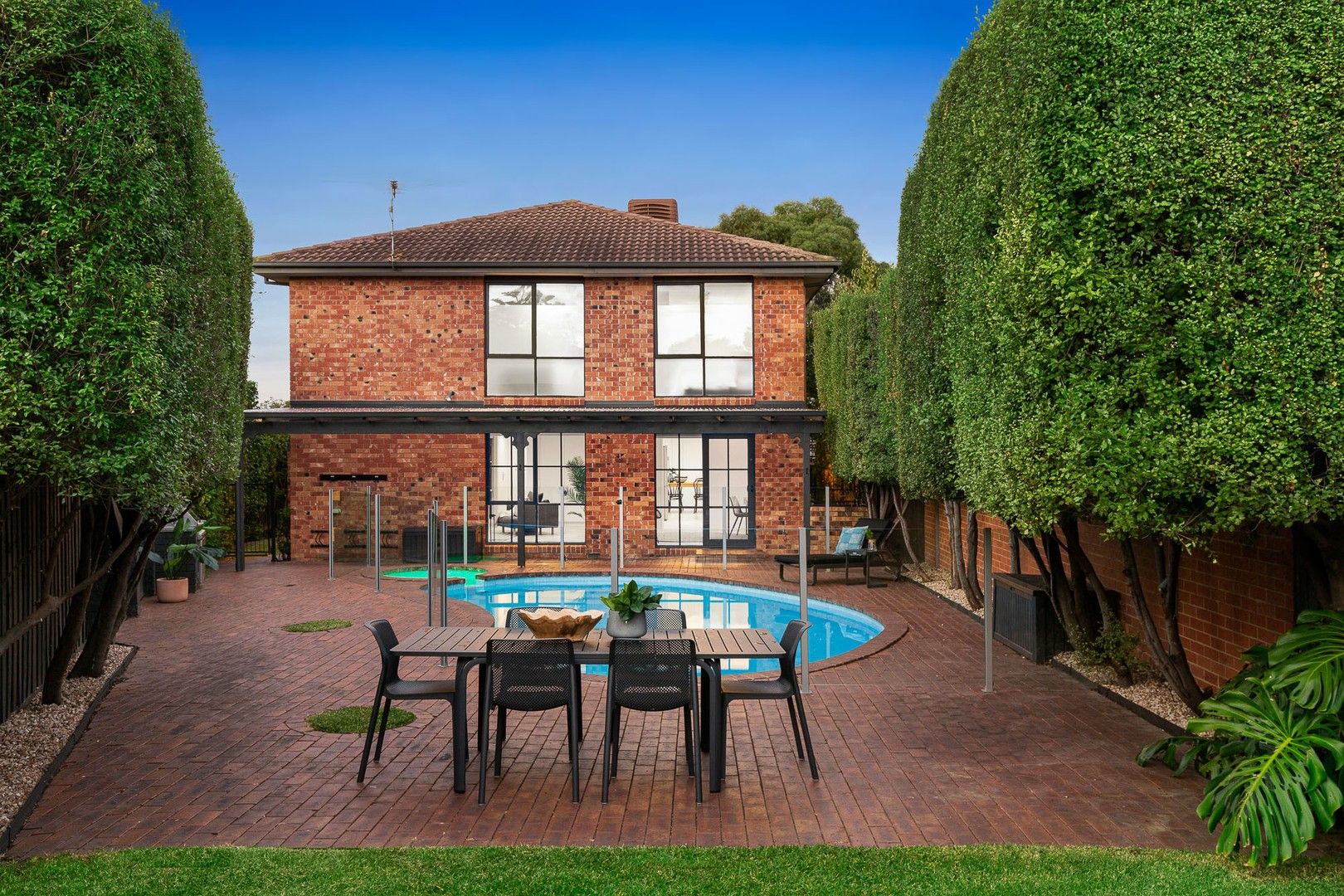 111 Roslyn St, Brighton VIC 3186, Image 0