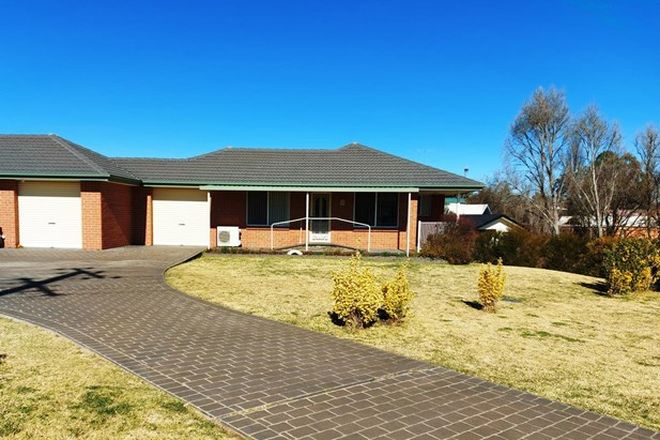 Picture of 2/16A Hill Street, URALLA NSW 2358