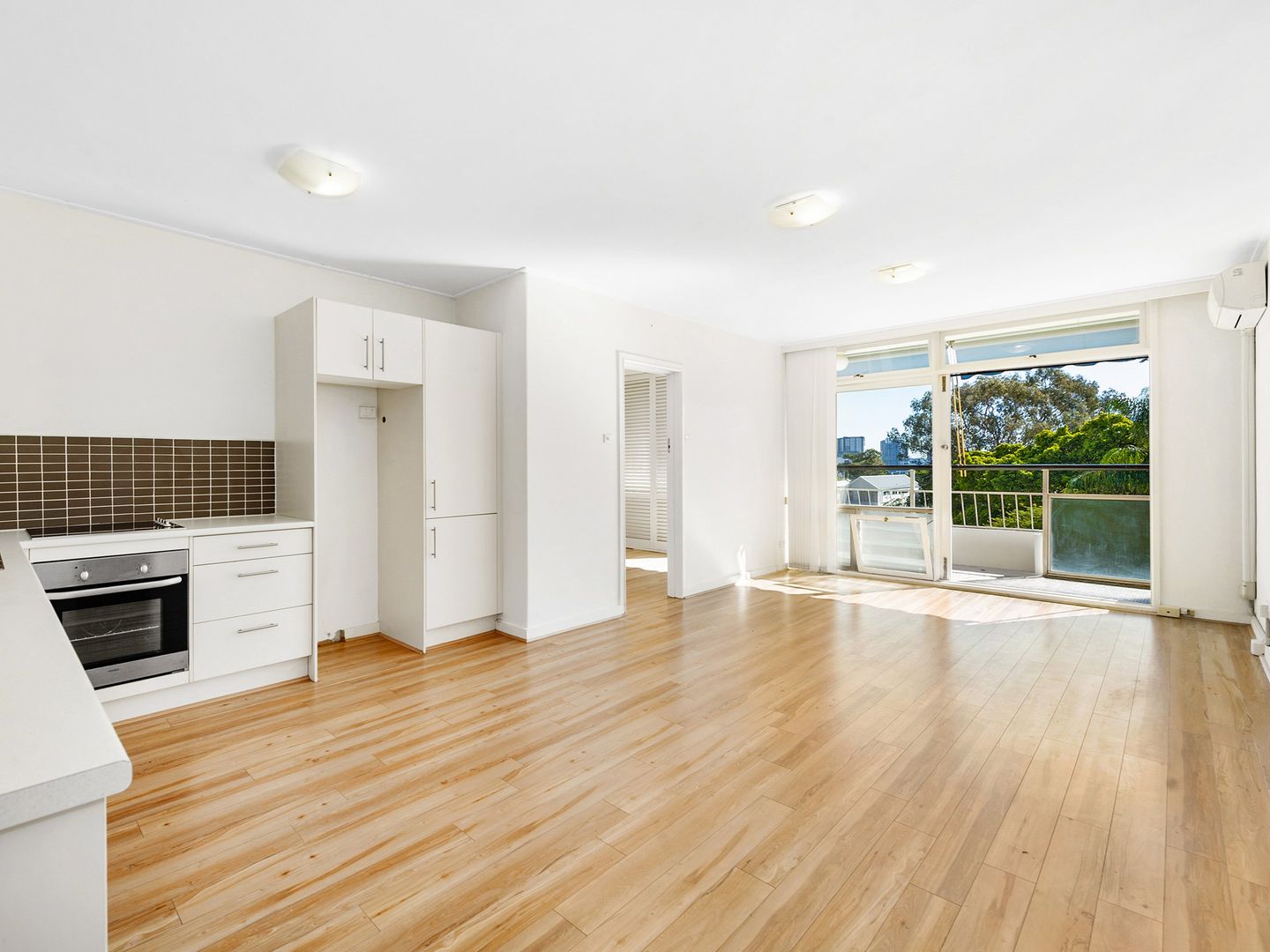 3I/182 Dornoch Terrace, Highgate Hill Property History & Address Research Domain