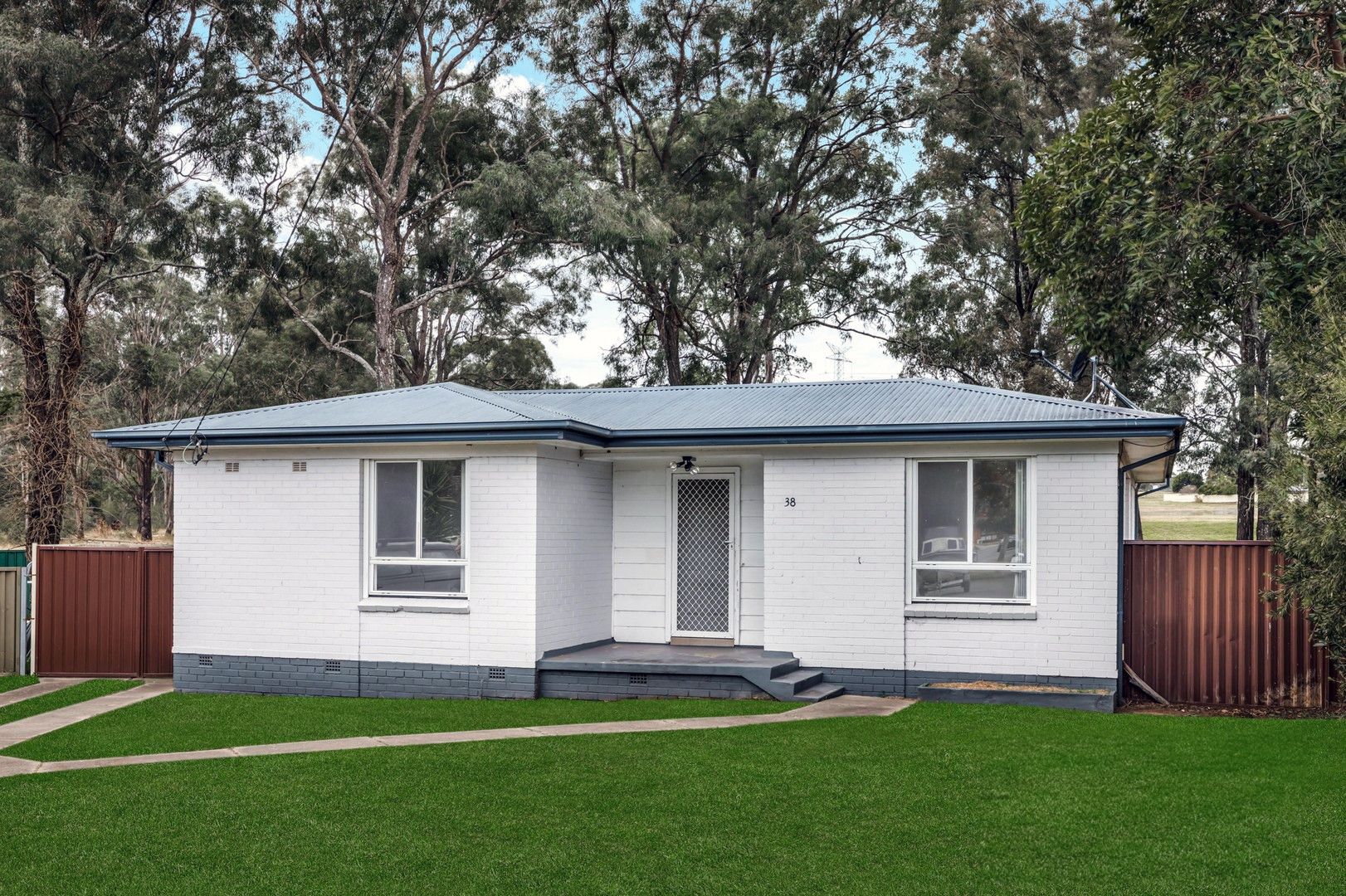 3 bedrooms House in 38 Resolution Avenue WILLMOT NSW, 2770