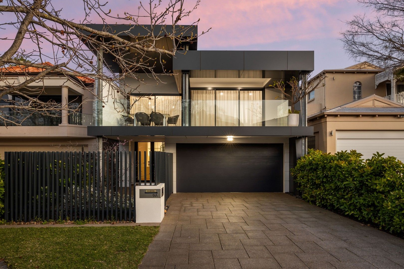 4 bedrooms House in 9A Flanagan Avenue APPLECROSS WA, 6153