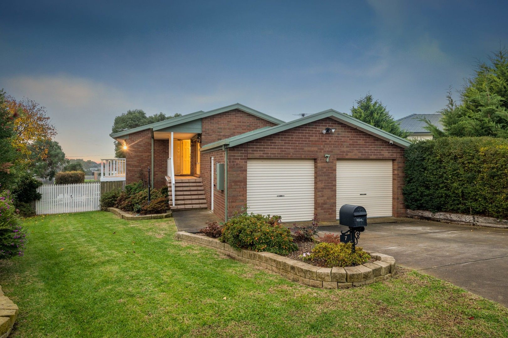 4 bedrooms House in 7 Rosslare Court PORTARLINGTON VIC, 3223