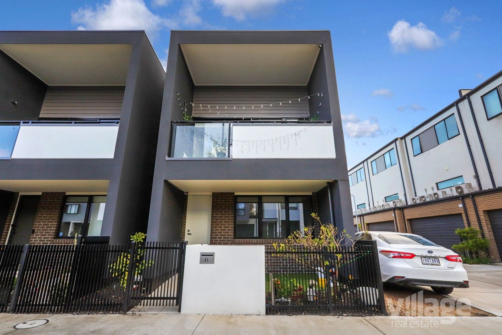 3 bedrooms Townhouse in 41 Royal Road BRAYBROOK VIC, 3019