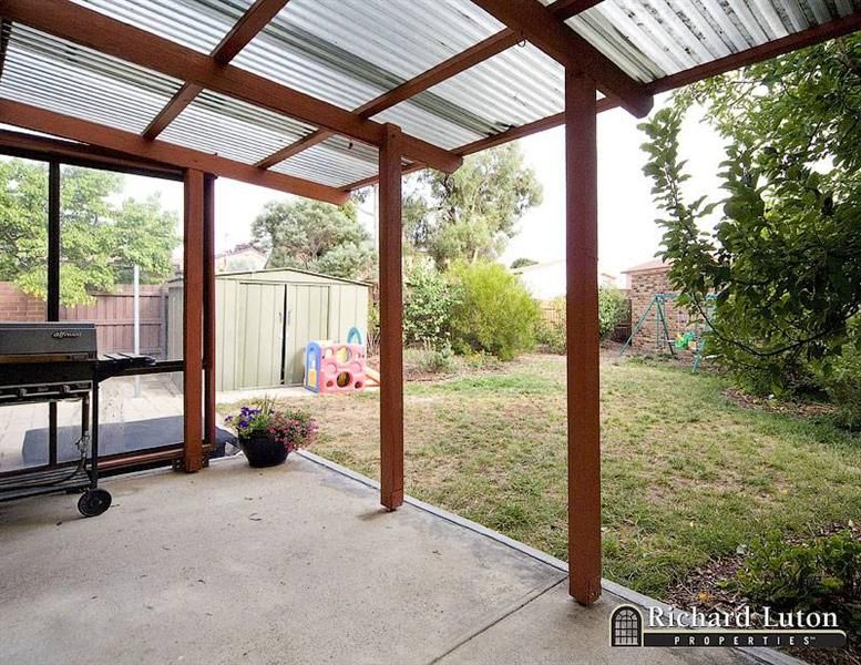 1 Logue Place, STIRLING ACT 2611, Image 1