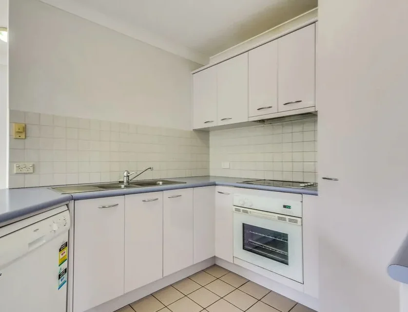 Additional image 3 of 3A/8 Mitre St, St Lucia QLD 4067