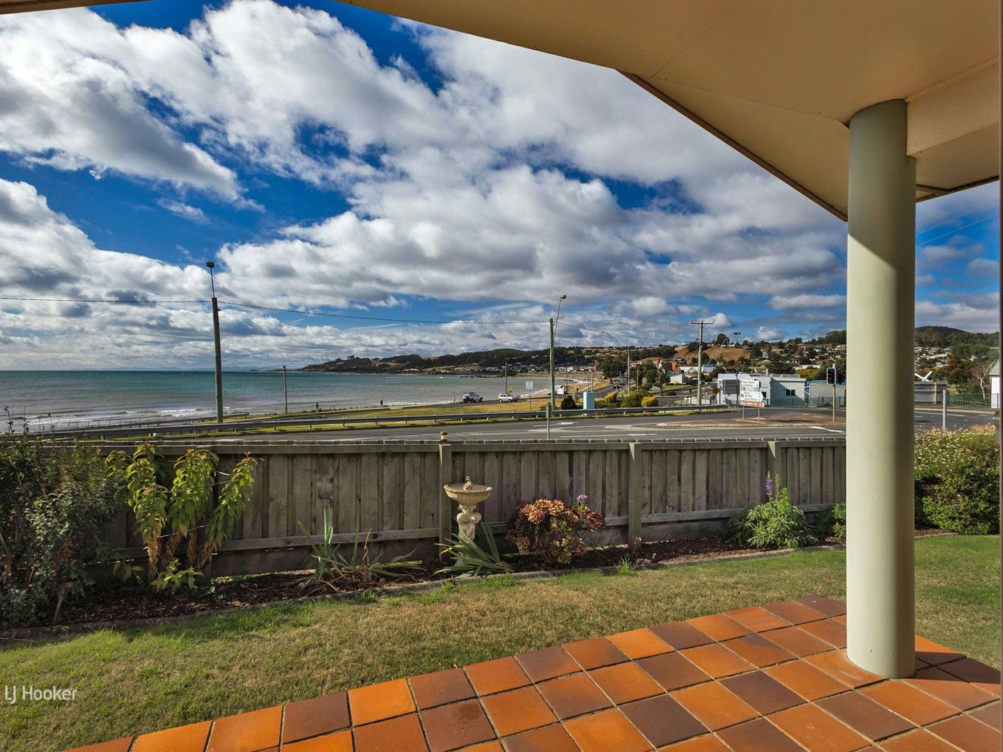 3 bedrooms Apartment / Unit / Flat in 1/27 Main Road PENGUIN TAS, 7316