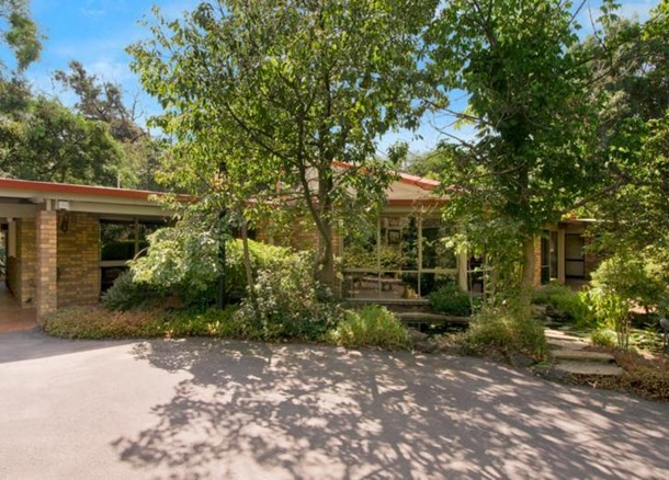 29 Research-Warrandyte Road, Research VIC 3095