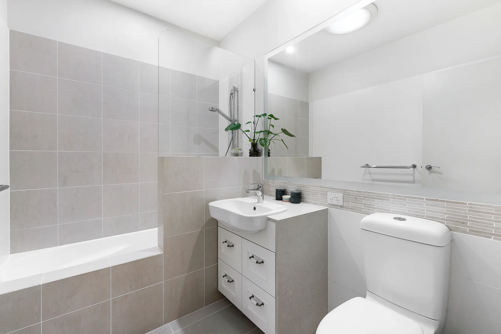 Additional image 22 of 7006B Vista Drive, Benowa QLD 4217