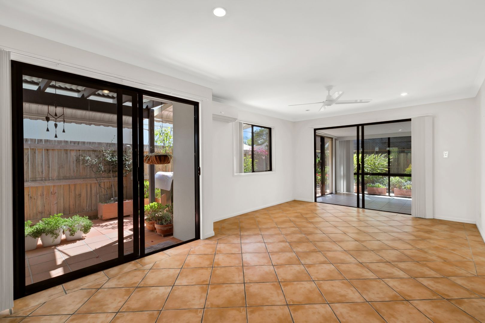 9/9 Amazons Place, Sinnamon Park QLD 4073, Image 1