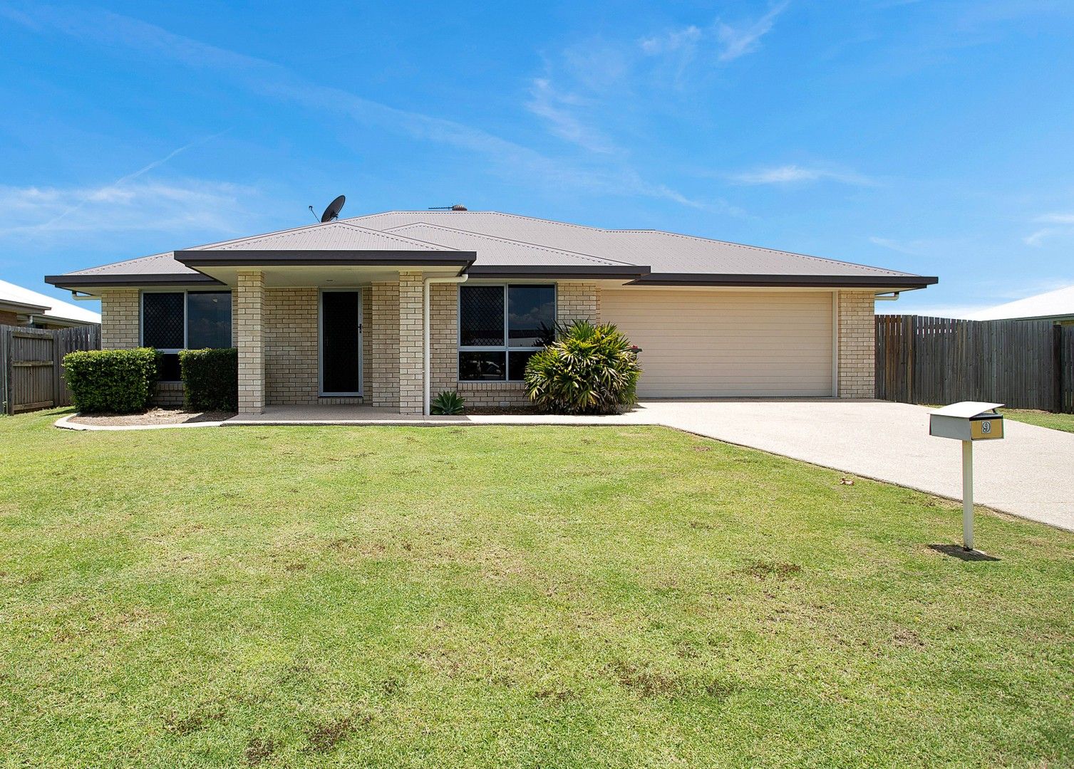 4 bedrooms House in 9 Isobel Avenue MIRANI QLD, 4754