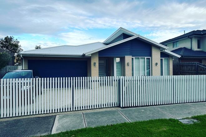 Picture of 15 Riverside Avenue, AVONDALE HEIGHTS VIC 3034