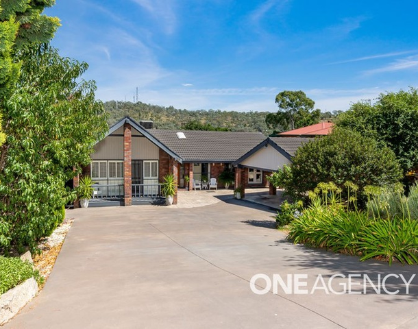 39 Churchill Avenue, Kooringal NSW 2650