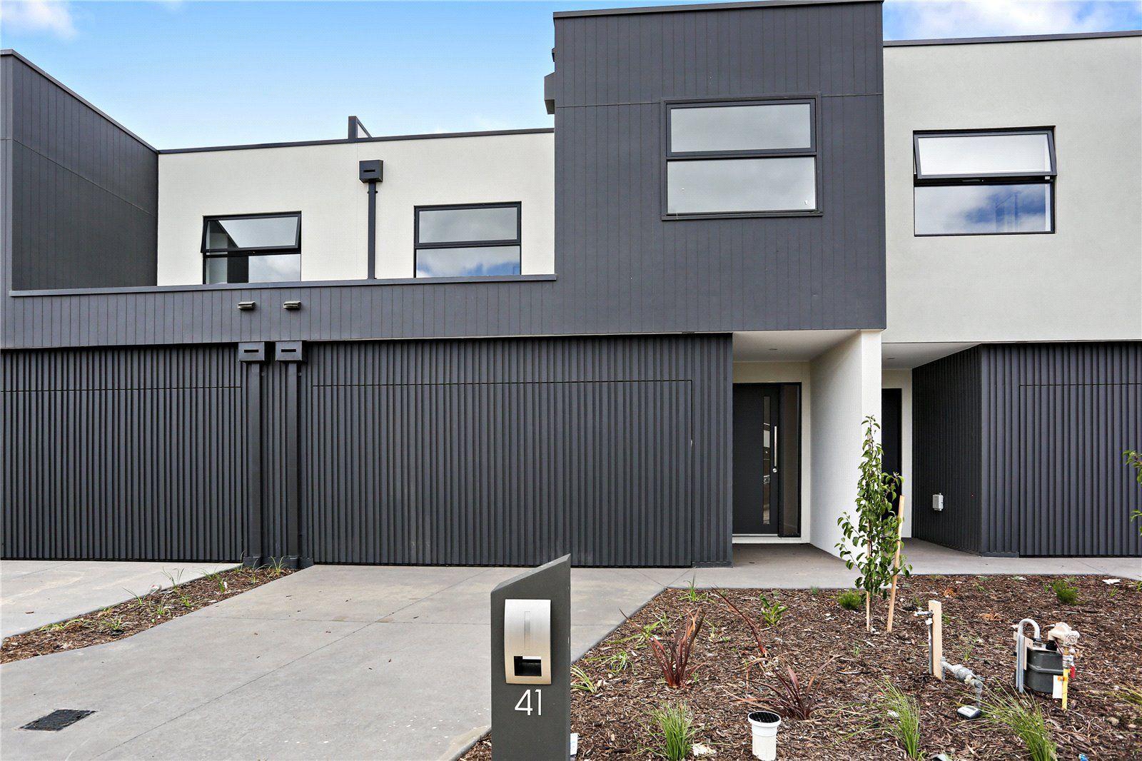 3 bedrooms House in 41 Savoy Grove CRANBOURNE NORTH VIC, 3977
