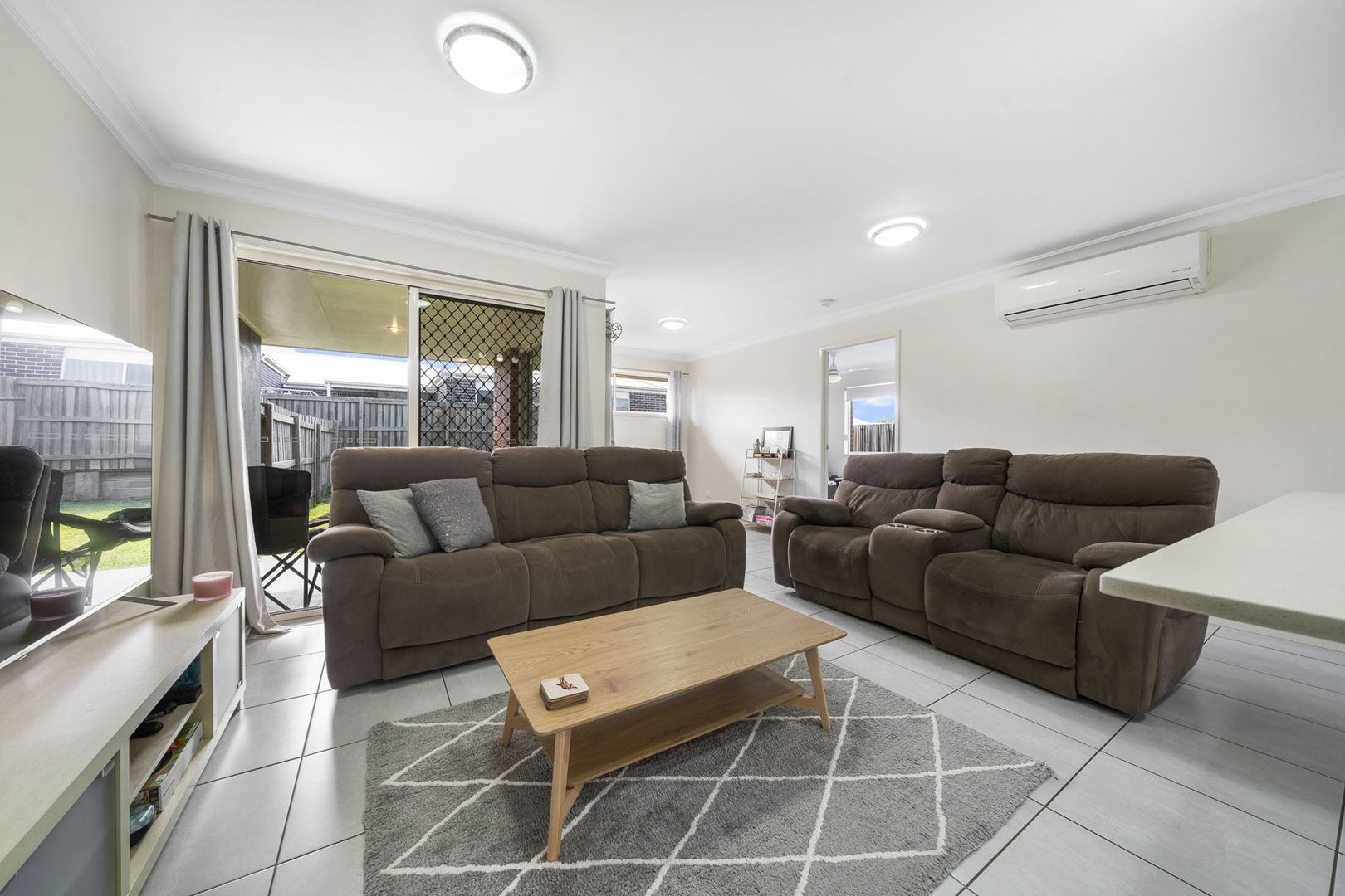 2/5 Sweeney Street, Kearneys Spring QLD 4350, Image 1