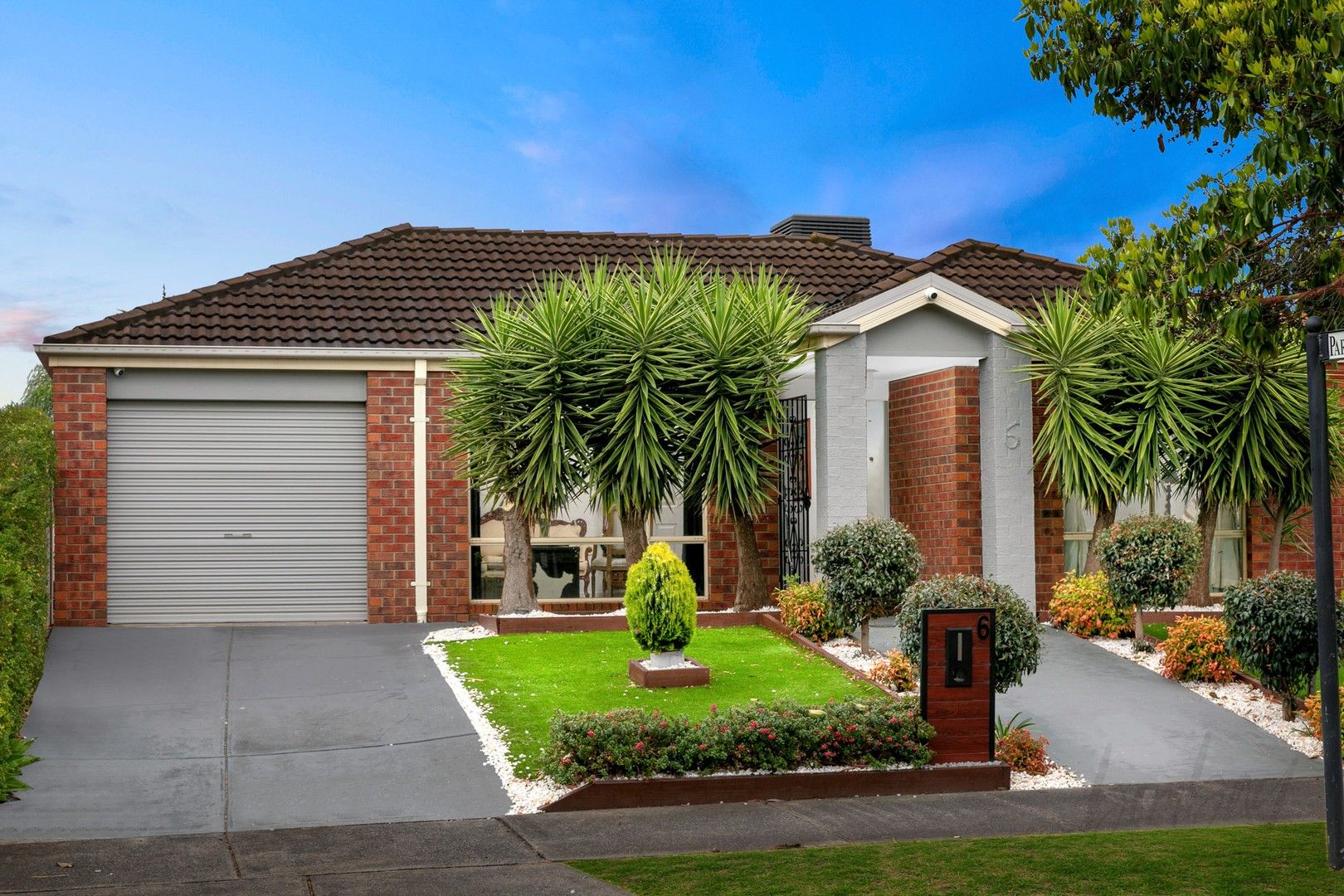 4 bedrooms House in 6 William Hovell Pass CRAIGIEBURN VIC, 3064