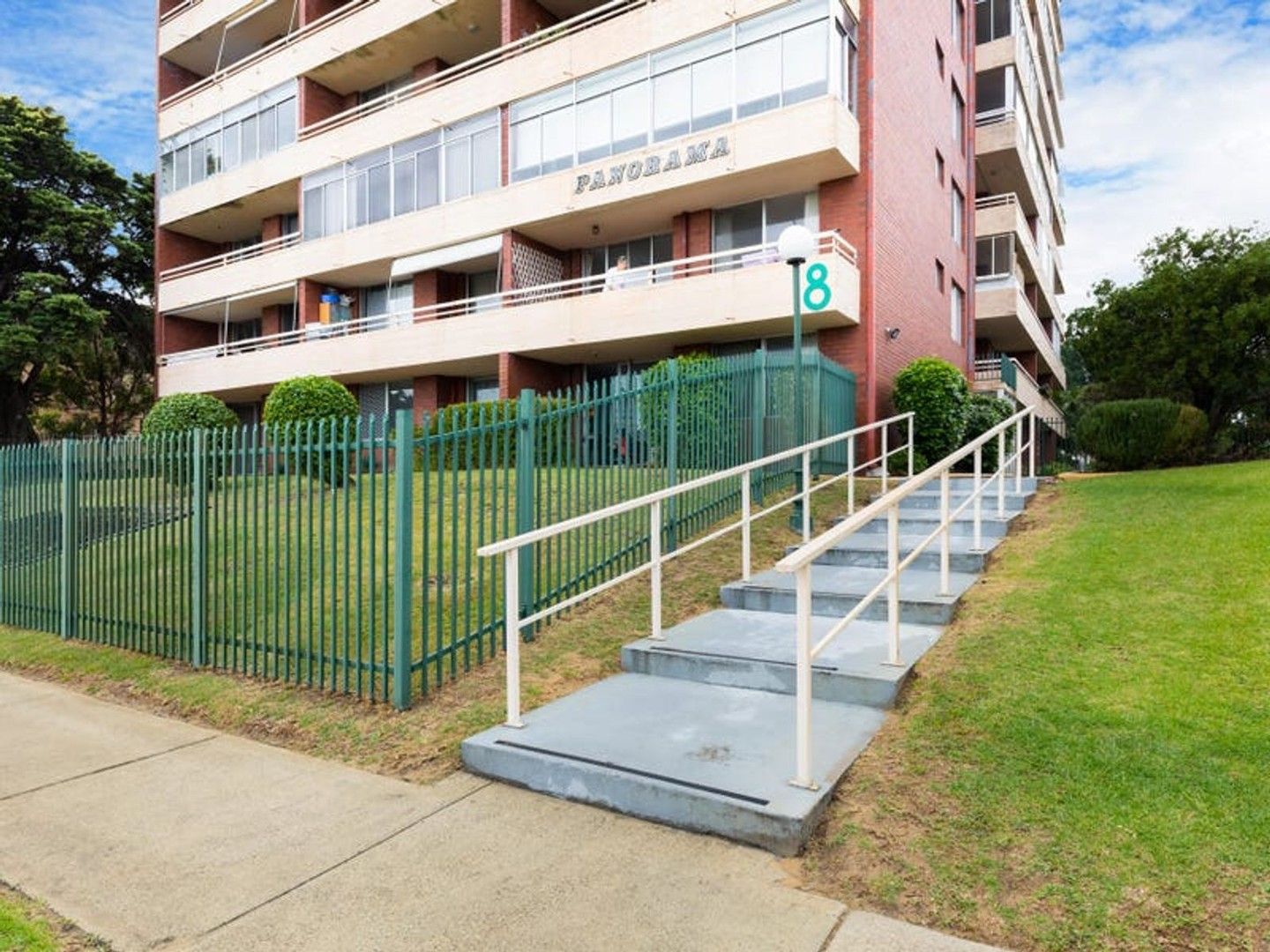 2 bedrooms Apartment / Unit / Flat in 34/8 Hampton Street BURSWOOD WA, 6100