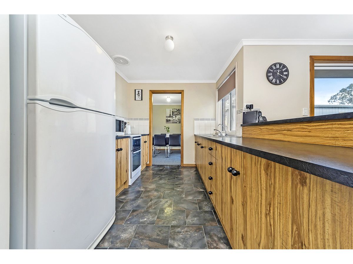 2 Tungkillo Road, Mount Pleasant SA 5235, Image 2