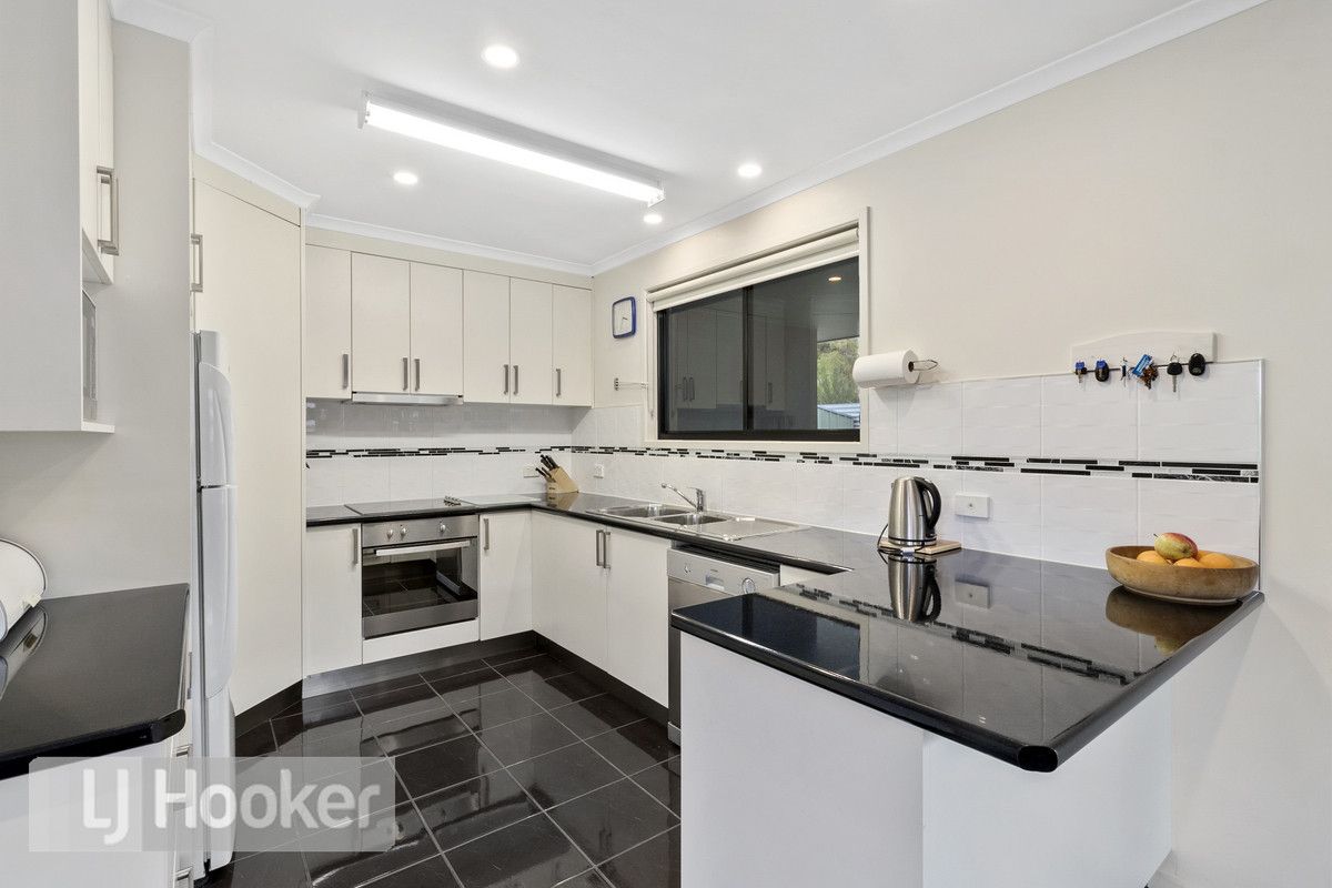 2/8 Taranaki Place, Snug TAS 7054, Image 2