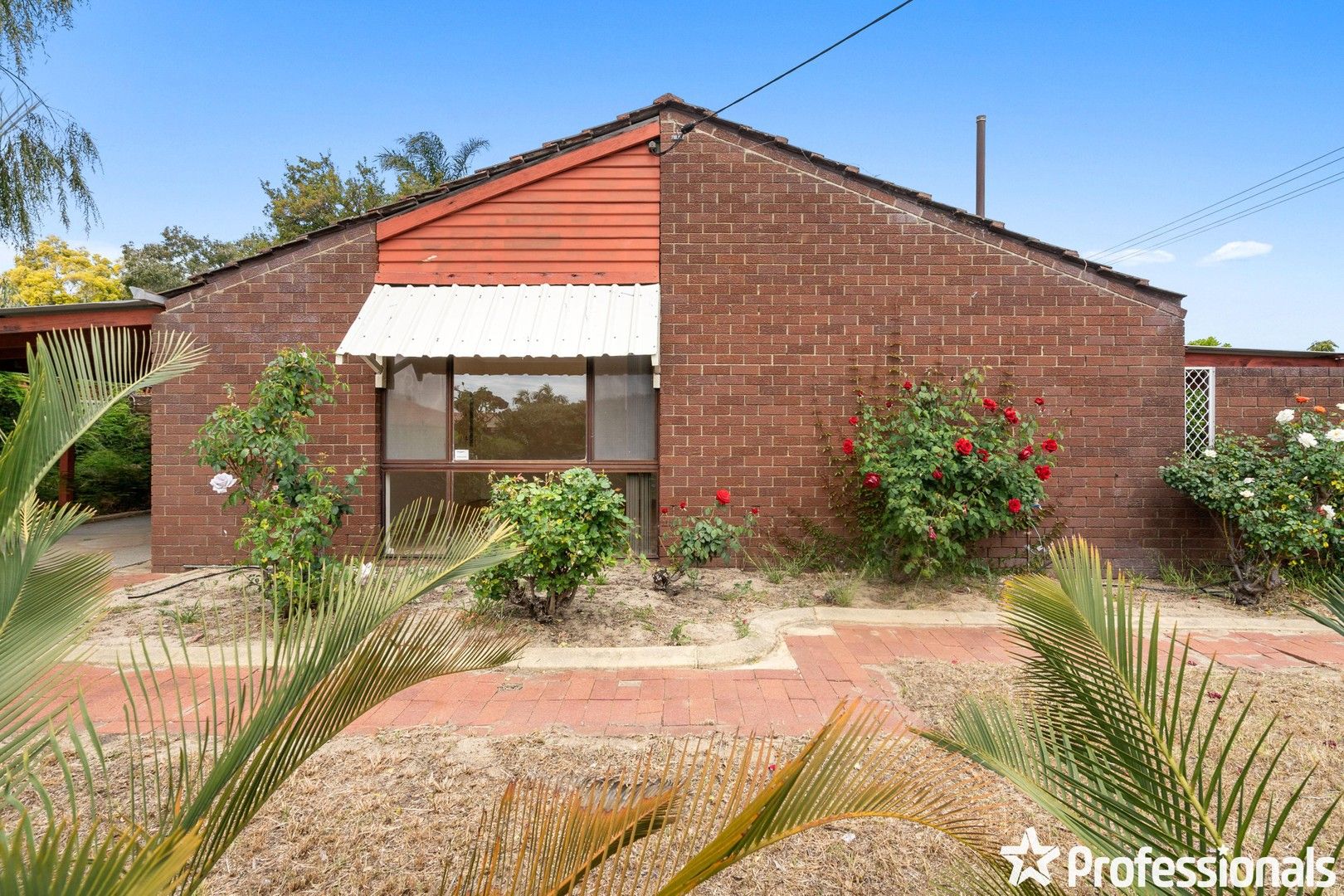 9 Diosma Way, Forrestfield WA 6058, Image 2