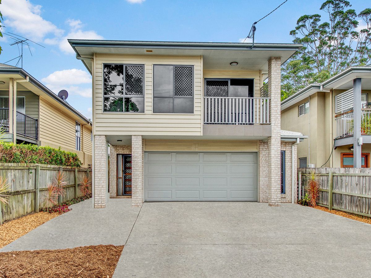 5 bedrooms House in 24 Woodville Street INDOOROOPILLY QLD, 4068